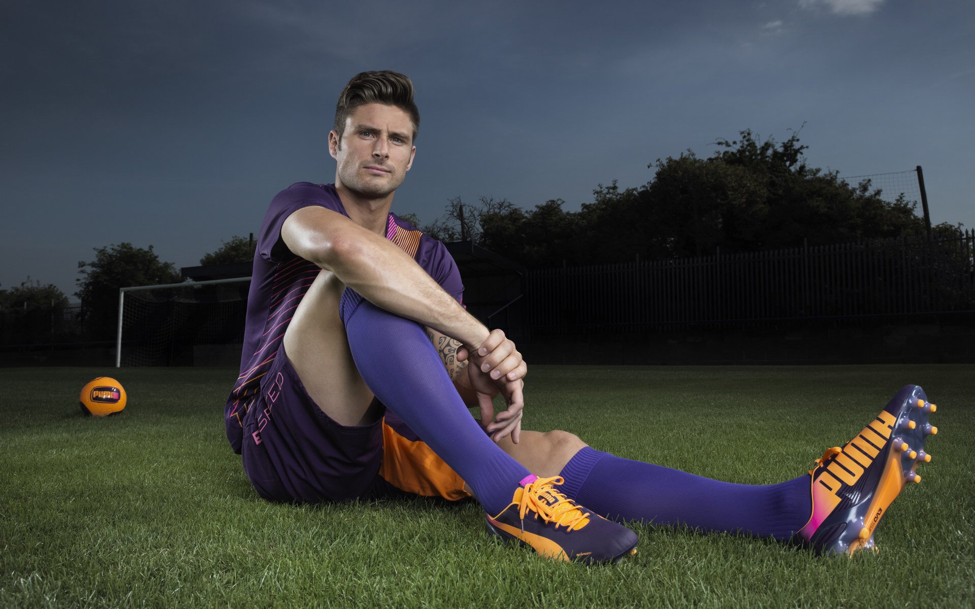 _高空极限跳伞表演:从云端俯瞰人生_,3.9万米高空极限跳伞视频