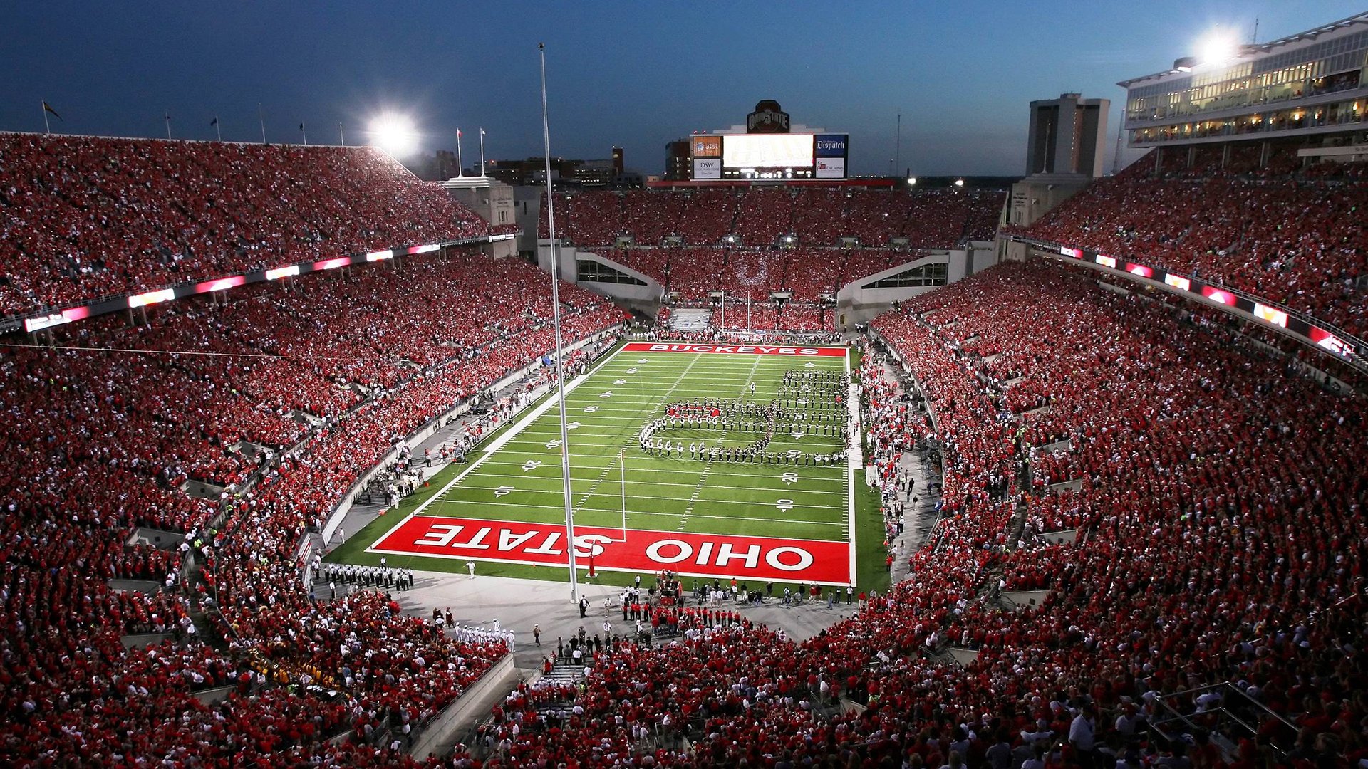 纳迪亚·巴托克莱蒂在女子10000米中获得银牌,纳迪亚 克莱尔